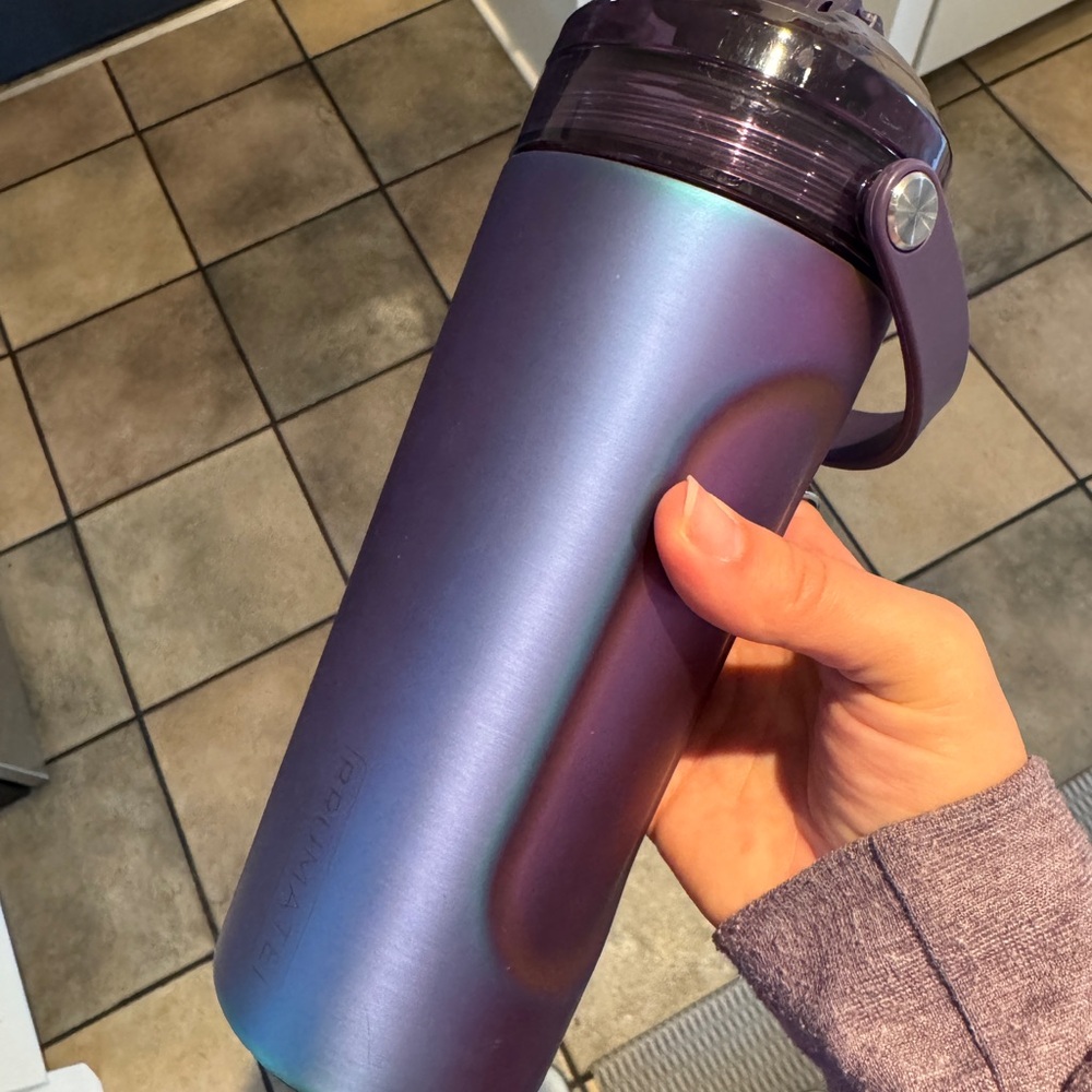 Brumate MultiShaker Dark Aura